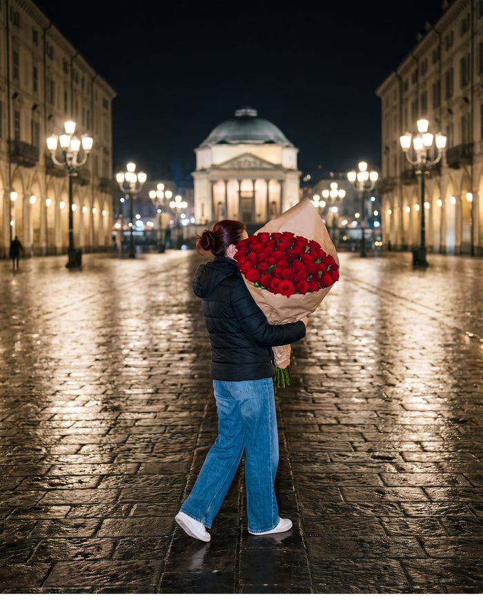 100 rose rosse: significato, quanto costano a Torino e come arrivano