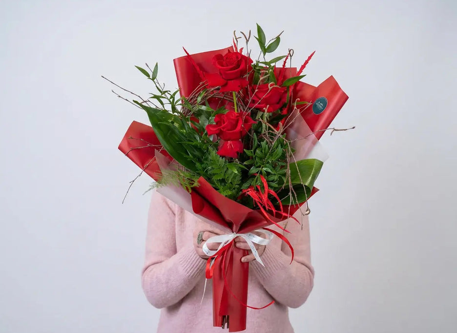 Mazzo di rose rosse - Amore e Anniversario Emozioni Fiori Torino