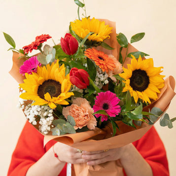 Bouquet Misto con Girasoli – Festa della Donna | Emozioni Fiori Torino