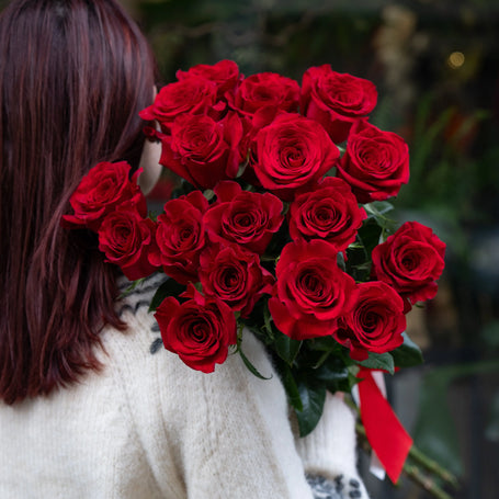 Bouquet Rose Rosse a Gambo Lungo | Consegna a Torino Emozioni