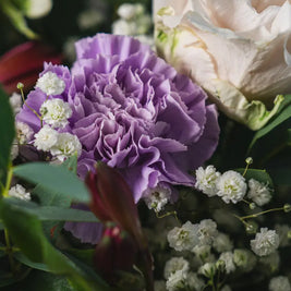 Bouquet con Rose Bianche, Garofani Lilla e Gypsophila | Consegna a Torino Emozioni
