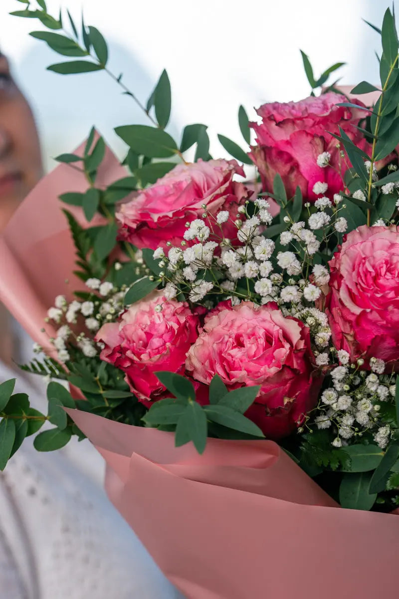 Bouquet di Rose Rosa e Gypsophila | Consegna a Torino Emozioni