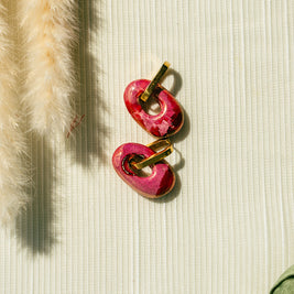 Orecchini Rosa Fucsia Effetto Mosaico – Acciaio Dorato | Clay Design Blossom Shine