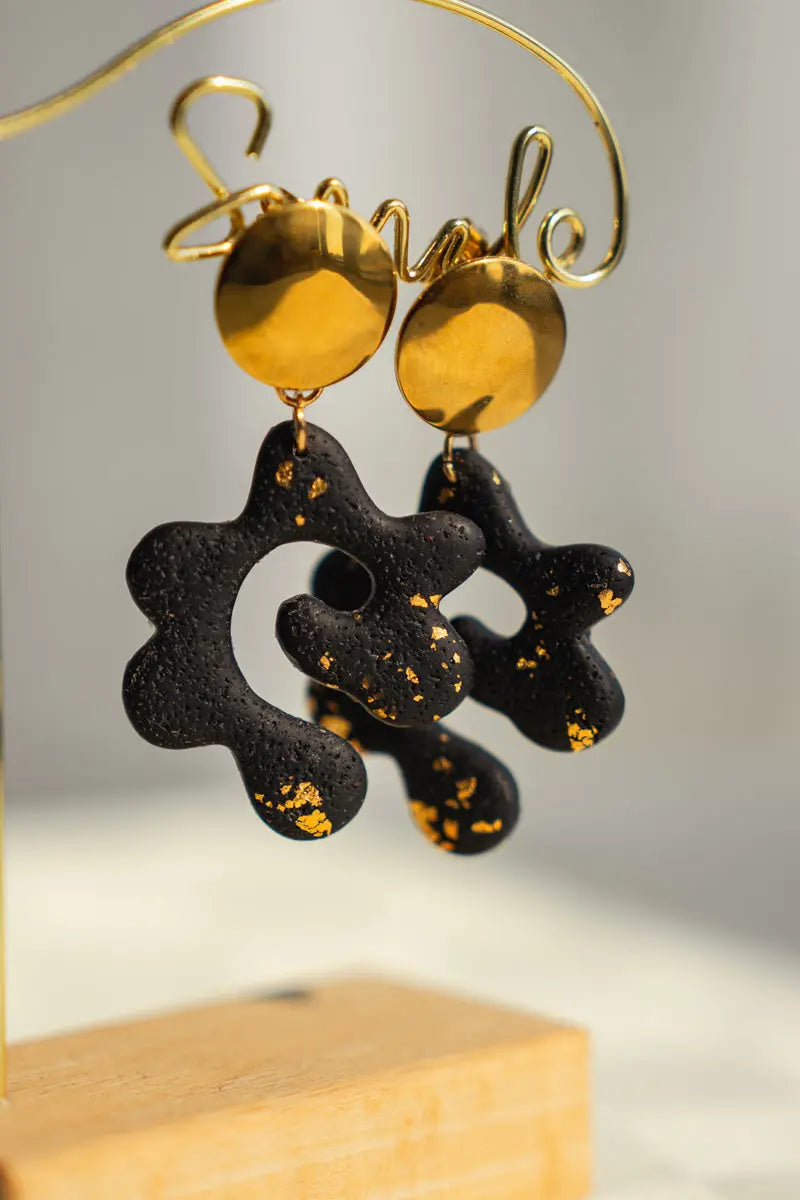 Orecchini Pendenti Nero & Oro | Clay Design Emozioni