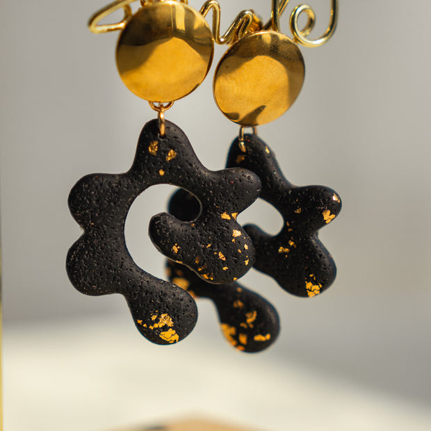 Orecchini Pendenti Nero & Oro | Clay Design
