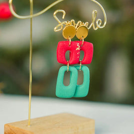 Orecchini artigianali bicolor – Rosso e verde acqua in argilla Emozioni