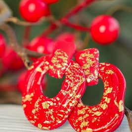 Orecchini rossi opachi – Design scultoreo handmade in argilla Emozioni