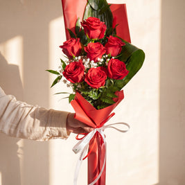 Rose rosse confezionate, 7 rose — Torino