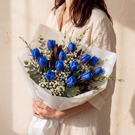 Ninfeo, bouquet di tulipani blu — consegna a Torino