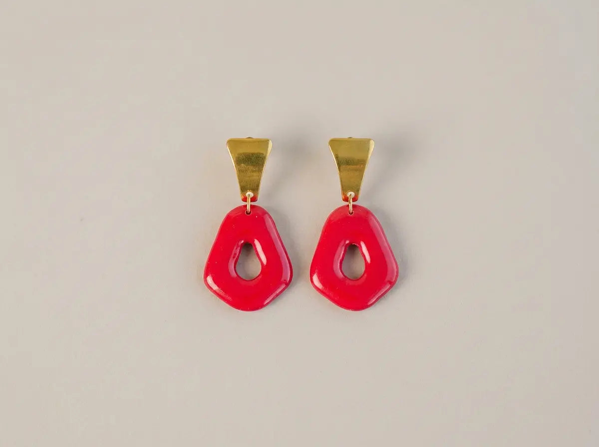 Orecchini rossi a goccia – Argilla handmade effetto lucido Emozioni