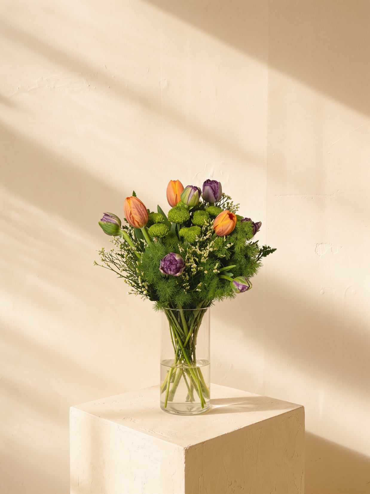 Pomario, tulipani arancio e lilla nel vaso — Emozioni Fiori Torino