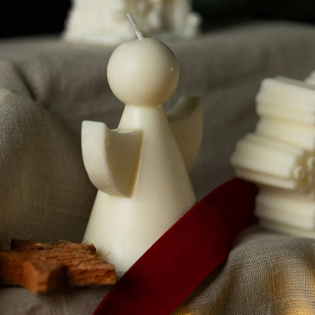 Candela Angelo in Cera di Soia – Decorazione Artigianale Natalizia Emozioni