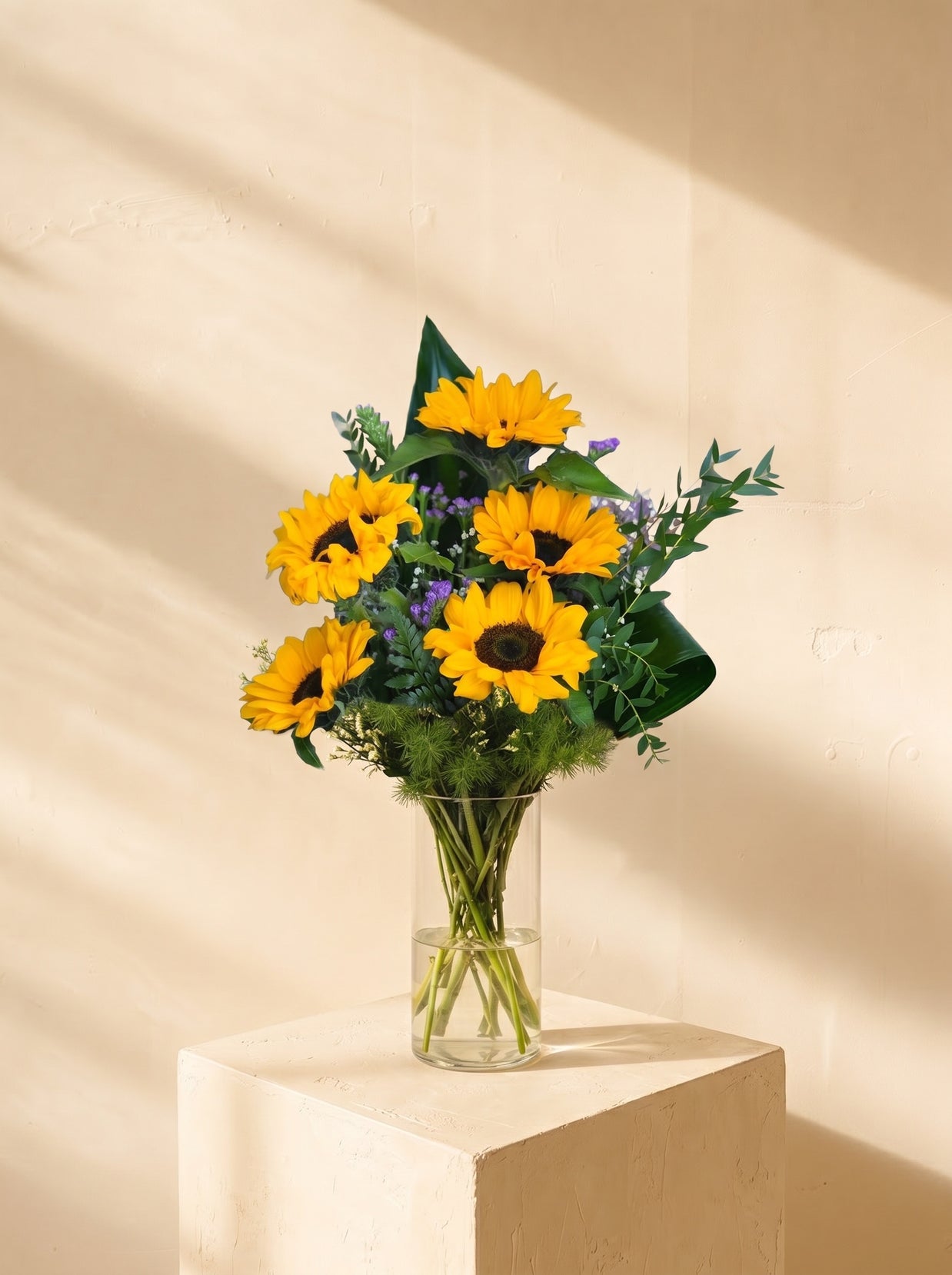 Filare, girasoli nel vaso — Emozioni Fiori Torino