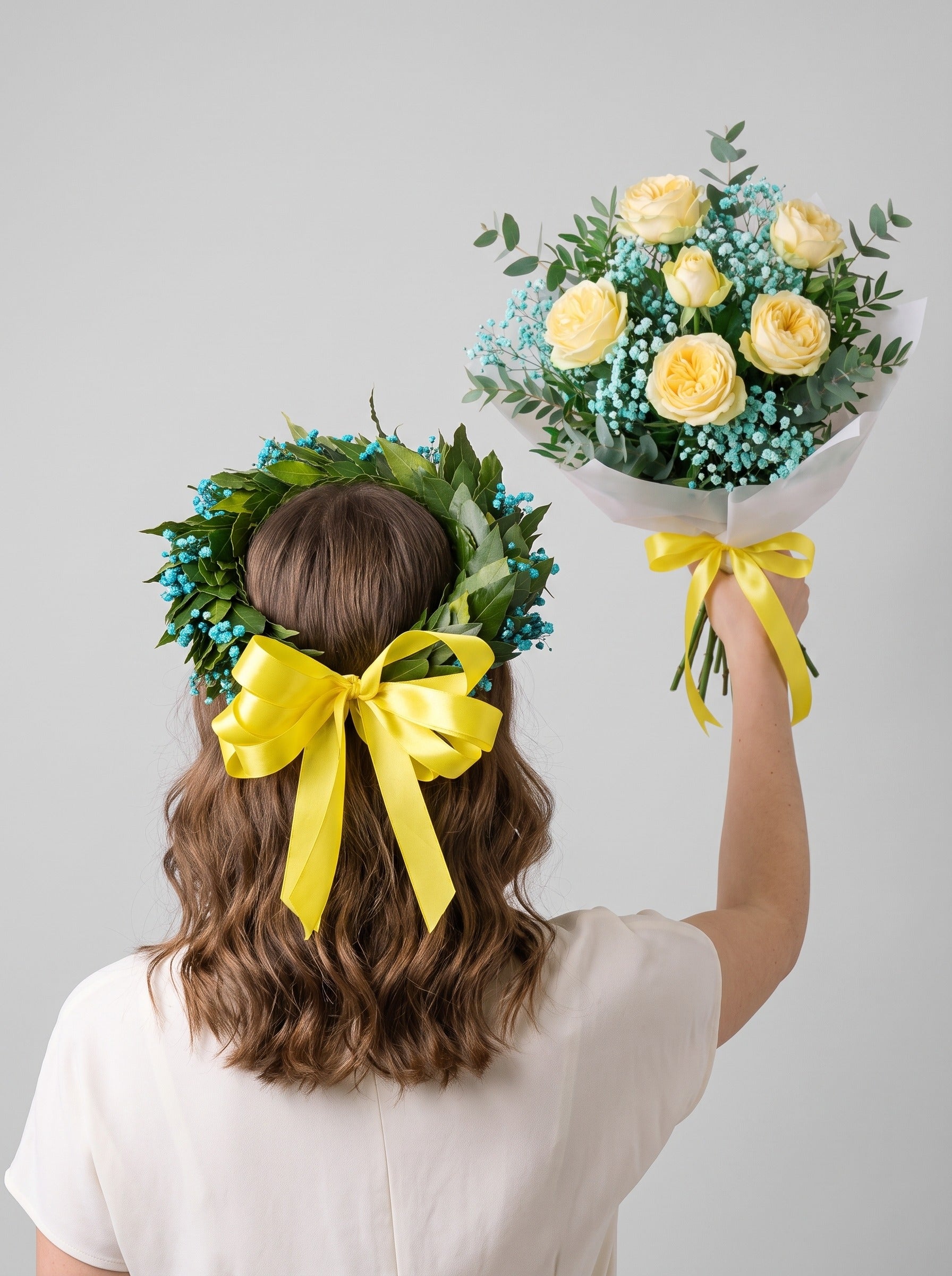 Set corona e bouquet di laurea con gypsophila turchese — Emozioni Torino