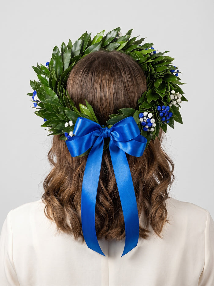 Corona di laurea Torino con gypsophila blu royal e fiocco blu