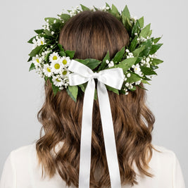 Corona di laurea Torino con santini bianchi, gypsophila e fiocco bianco