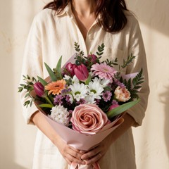 Bouquet con Rose, Gerbere e Tulipani | Consegna a Torino
