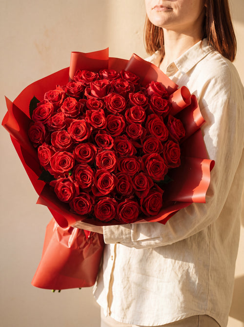 Mazzo di 50 rose rosse — Emozioni Fiori Torino
