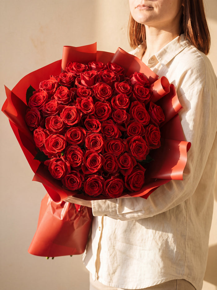 Mazzo di 50 rose rosse — Emozioni Fiori Torino