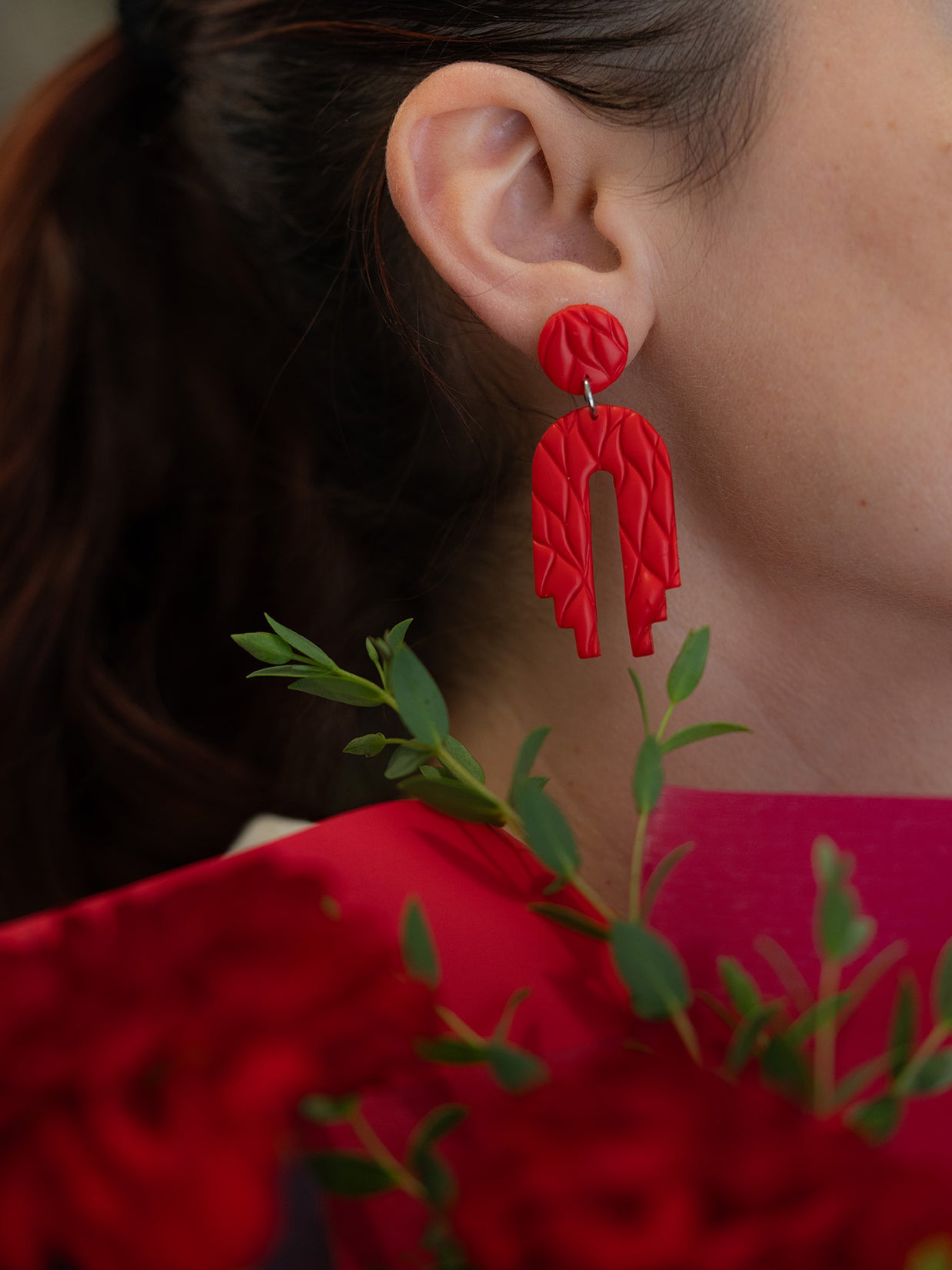 Orecchini Pendenti Rosso Foglia | Clay Design