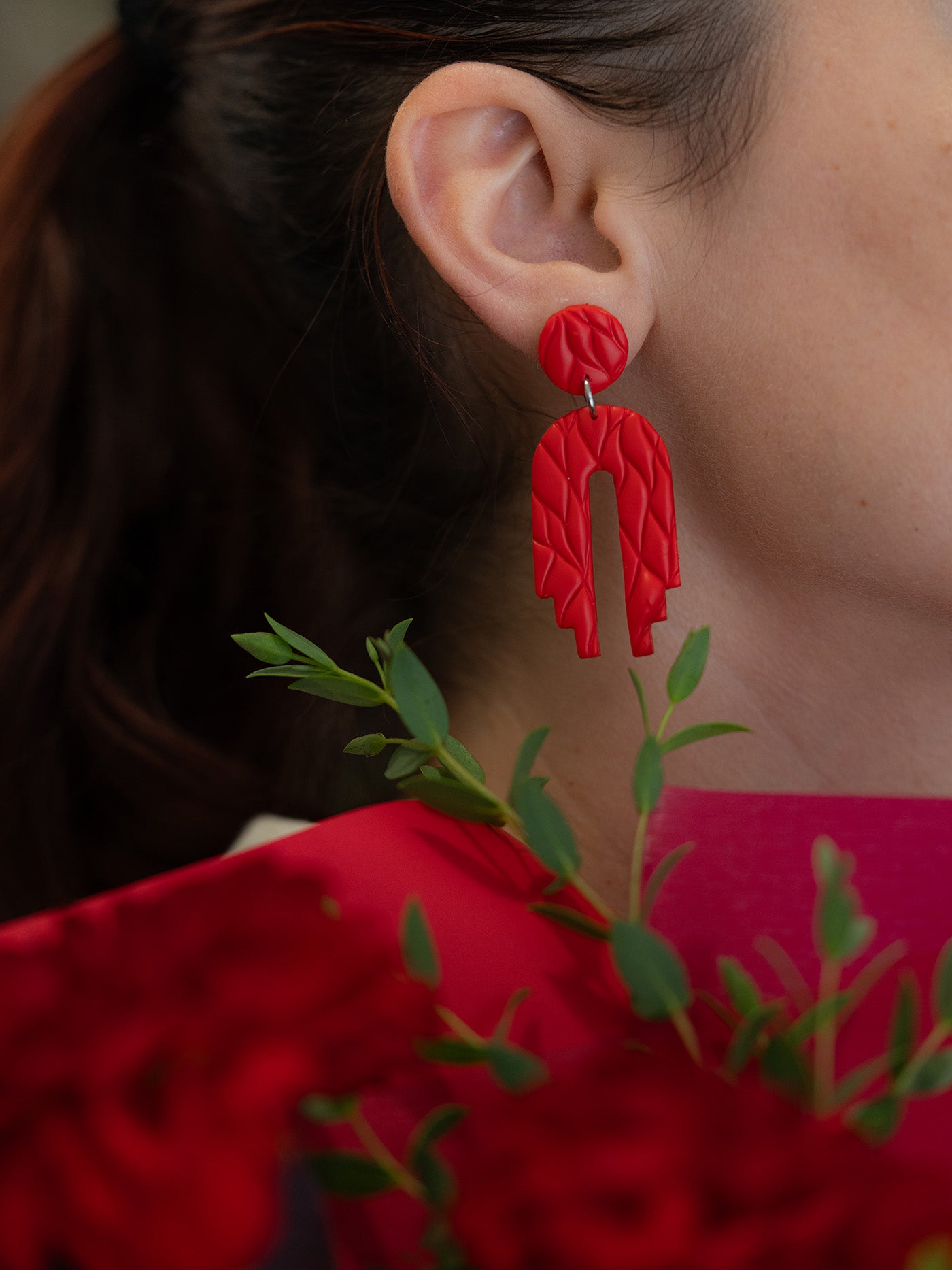 Orecchini Pendenti Rosso Foglia | Clay Design