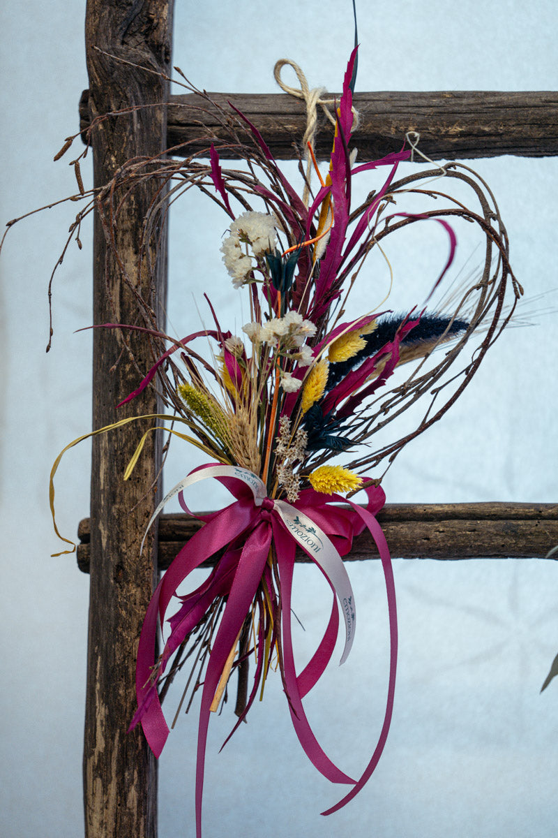 Cuore di Fiori Secchi in Toni Fucsia | Decorazione Artigianale