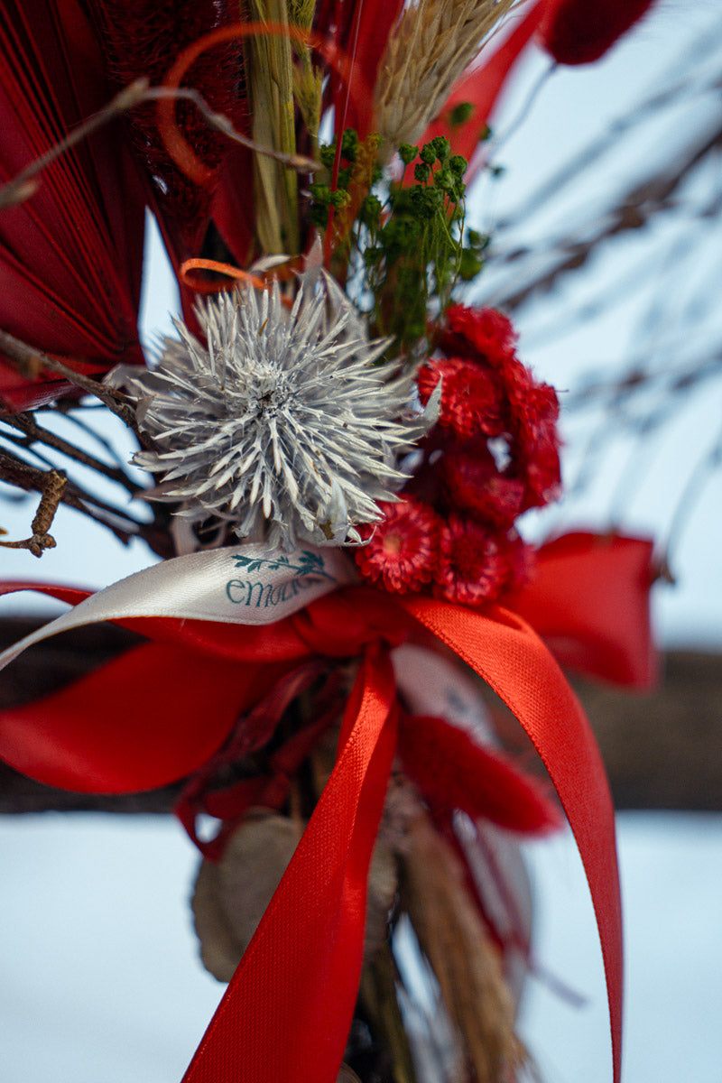Cuore di Fiori Secchi Rossi | Elegante Decorazione Artigianale
