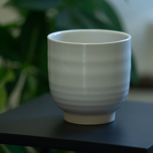 Vaso Bianco Ceramica a Righe Opache