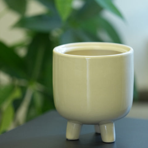 Vaso Beige su Piedini – Ceramica Design