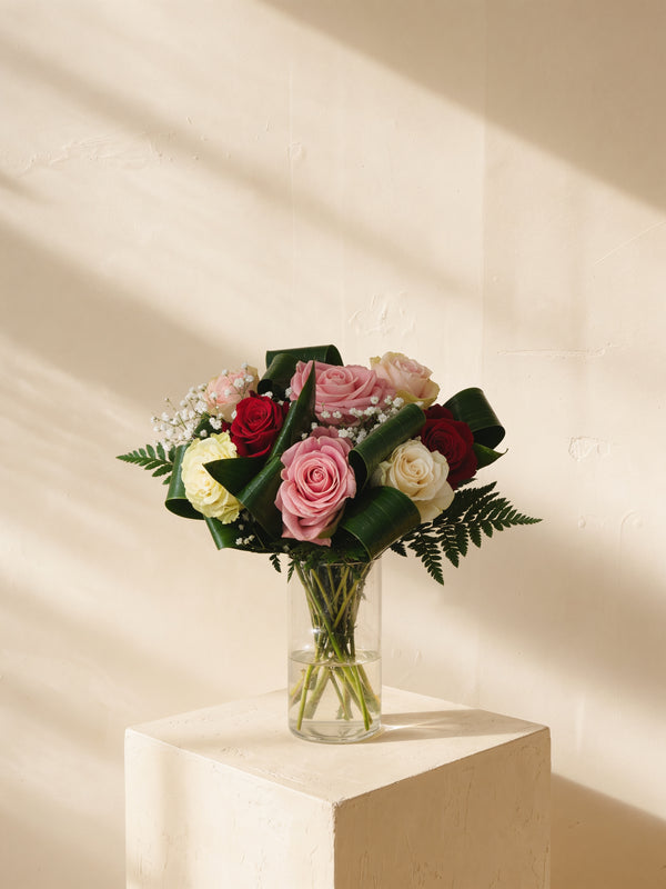 Verziere, rose miste nel vaso — Emozioni Fiori Torino