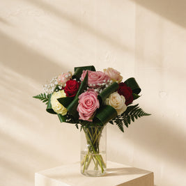 Verziere, rose miste nel vaso — Emozioni Fiori Torino